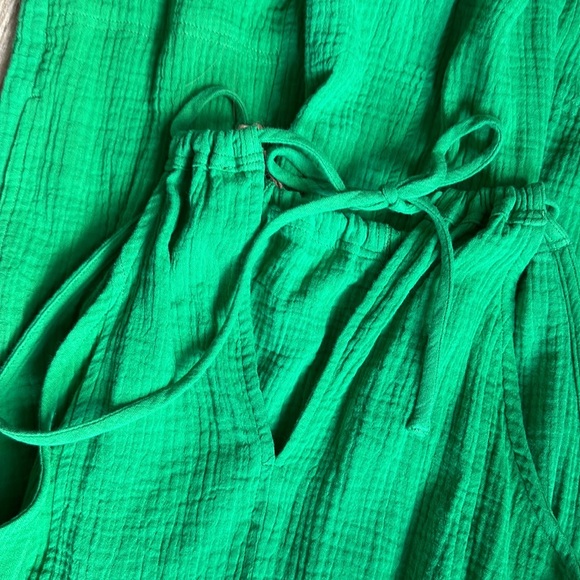 NWT Soft Green Romper - Picture 2 of 5
